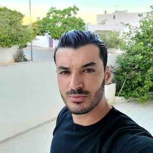 Meet your Posher, Fayez